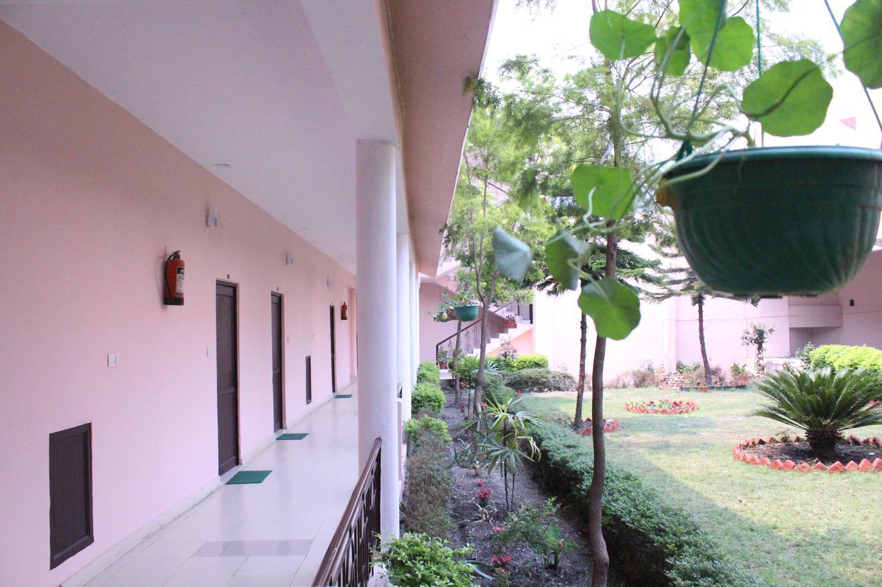 Greenwood Hotel Bhīm Tāl Exterior foto